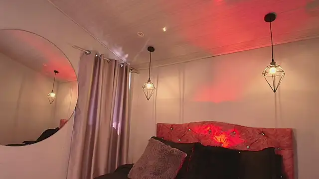 ivy bonnie online show from December 16, 2025, 2:00 pm