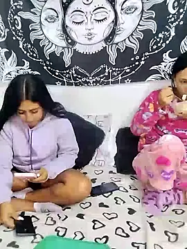 emily n abby online show from May 13, 2026, 1:41 pm