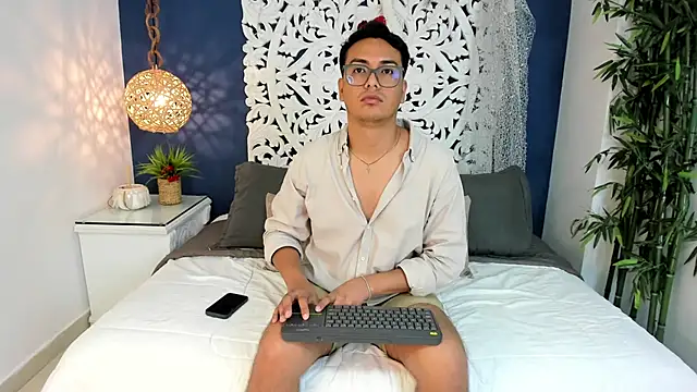 JohnBelRose online show from January 11, 2026, 12:37 am