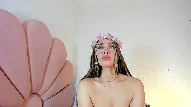 madeliin clerk online show from March 4, 2026, 3:51 pm