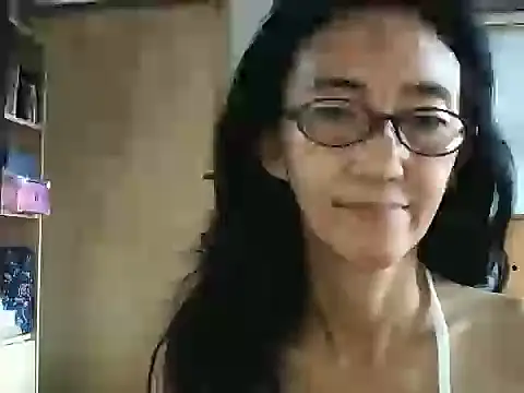 princessD077 online show from December 18, 2025, 2:28 am