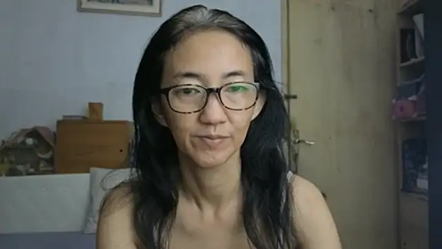 princessD077 online show from June 14, 2026, 4:42 pm