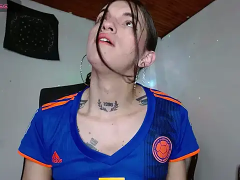 Scarlett crastrawberry online show from July 7, 2026, 2:43 pm