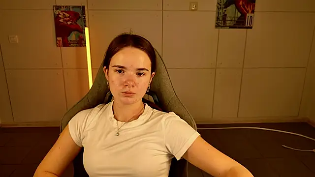 May Bloom online show from November 22, 2025, 5:06 am