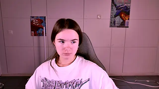 May Bloom online show from November 27, 2025, 5:09 am