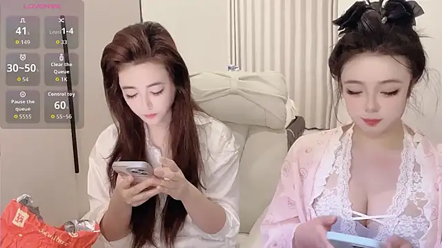 Kinadolly online show from December 23, 2025, 8:01 am