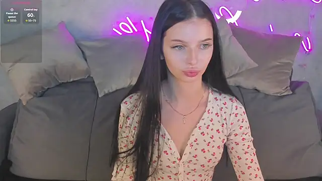 Snapshot of Eva_Mayers chatting on November 18, 2025, 12:49 am Eva Mayers online show from November 18, 2025, 12:49 am