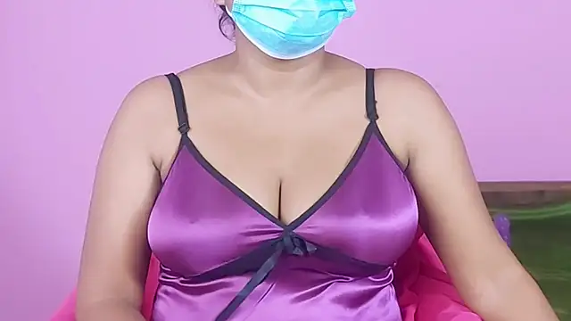 SL queen1 online show from April 17, 2026, 4:21 pm