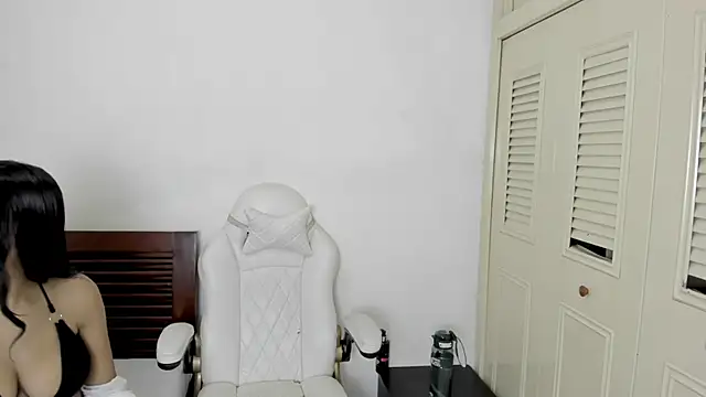 tifanymonroe online show from December 21, 2025, 11:17 am