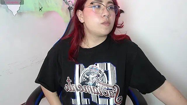 littlee red online show from November 5, 2025, 8:09 pm