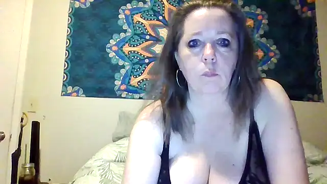 Snapshot of curvymaturemaryjane chatting on June 22, 2026, 3:08 am curvymaturemaryjane online show from June 22, 2026, 3:08 am