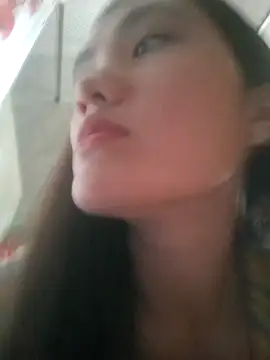 Snapshot of mira-show chatting on October 22, 2025, 3:18 am mira-show online show from October 22, 2025, 3:18 am