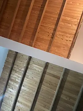 valeriahornier online show from April 10, 2026, 1:55 am