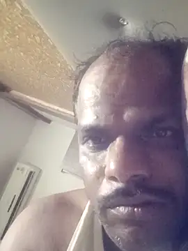 RNlov online show from November 9, 2025, 7:12 pm