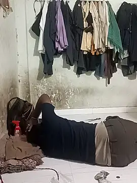 RNlov online show from March 9, 2026, 10:58 pm