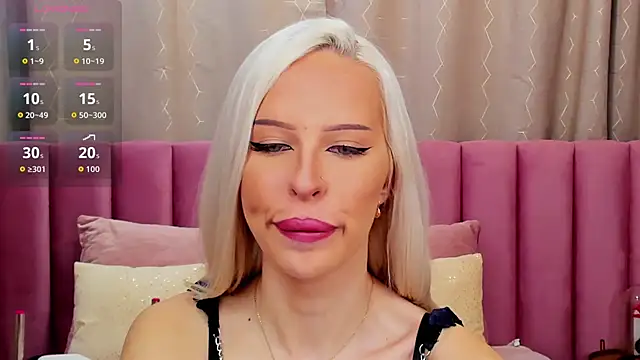 KailaCrystall online show from December 14, 2025, 1:33 am