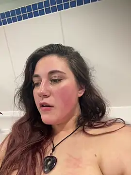 YourFrenchFeliciexo online show from November 19, 2025, 7:47 pm