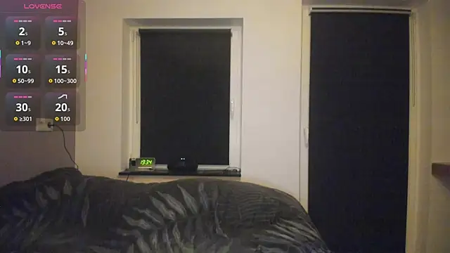 MiaRides19 online show from October 26, 2025, 6:25 pm