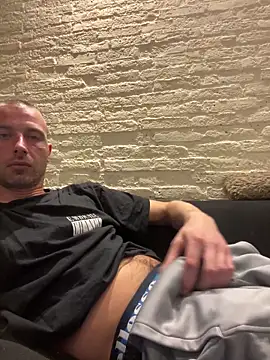 Rotteei1 online show from March 23, 2026, 6:56 pm