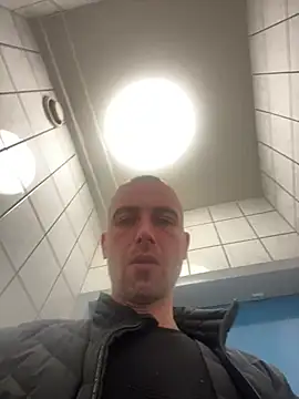 Rotteei1 online show from April 13, 2026, 11:16 am