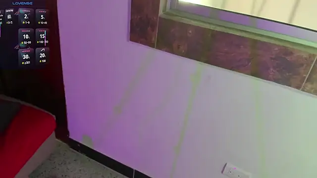 Nikki  uwu online show from April 9, 2026, 4:12 pm