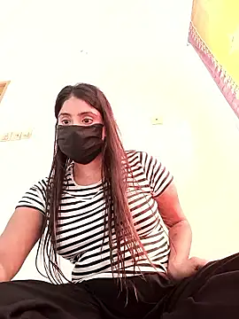 Snapshot of Hot_Angle chatting on May 31, 2026, 10:11 am Hot Angle online show from May 31, 2026, 10:11 am