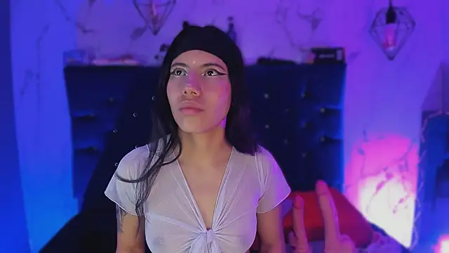 Dakotaa Johnson online show from November 11, 2025, 8:20 pm