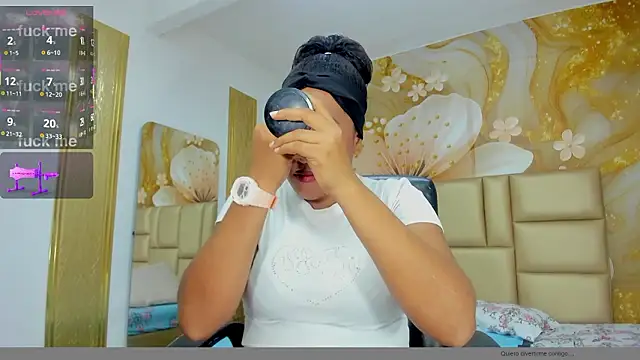 NahomiWalker  online show from February 20, 2026, 4:07 pm