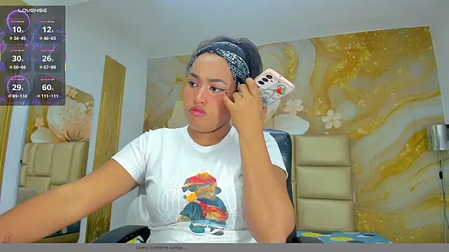 NahomiWalker  online show from February 23, 2026, 8:39 pm