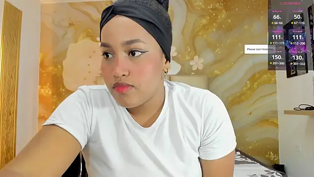 NahomiWalker  online show from April 14, 2026, 7:09 pm