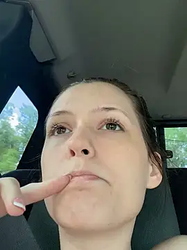 Thedeepwebcutie online show from May 15, 2026, 8:38 pm