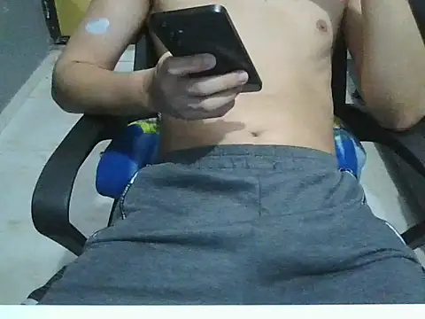 leo  bunny online show from November 8, 2025, 11:47 pm