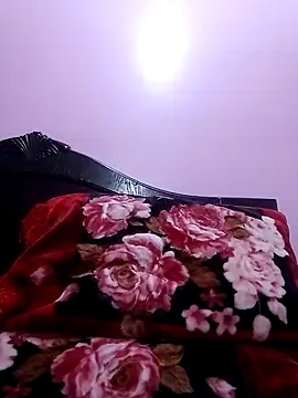 SandyAmr online show from April 4, 2026, 7:39 am