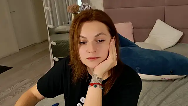 KirraMoss online show from July 11, 2026, 10:29 am