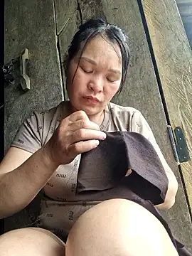 chipu06 online show from May 15, 2026, 5:14 am