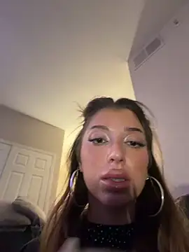 babygirlxchlo online show from November 2, 2025, 10:50 am