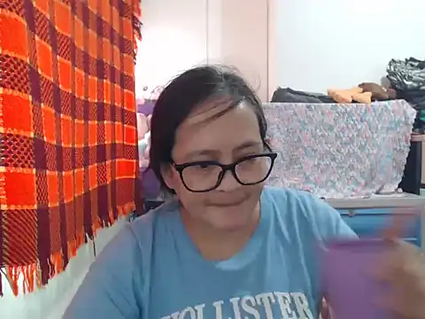 Kinkybela2025 online show from February 19, 2026, 4:08 am