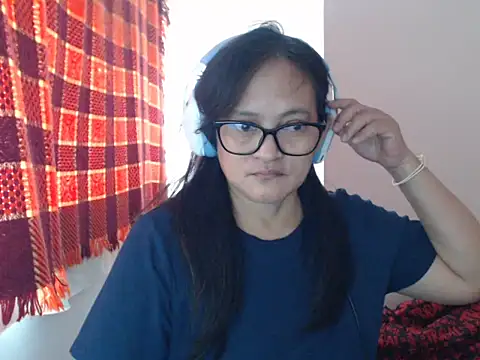 Kinkybela2025 online show from May 15, 2026, 11:56 pm