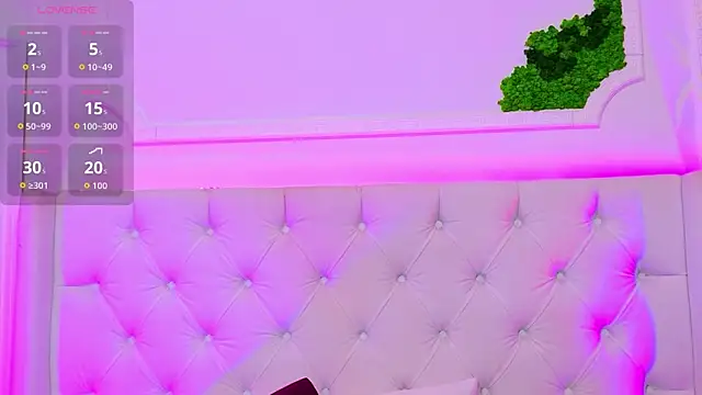 ElisaCharm online show from March 31, 2026, 3:41 am