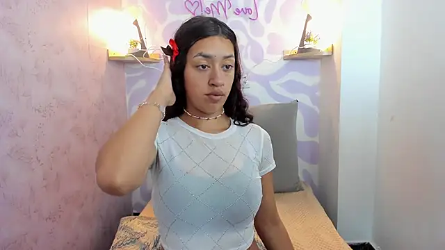 mia scarlett7 online show from May 23, 2026, 1:37 pm
