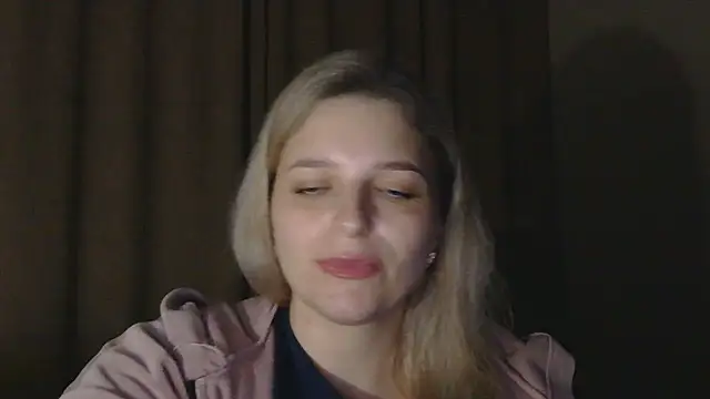 ElisSky301 online show from February 6, 2026, 9:51 pm