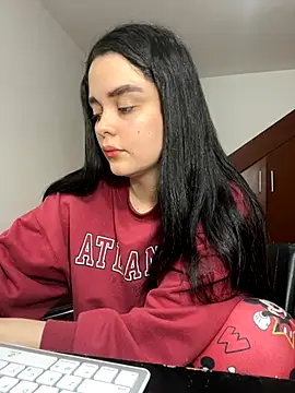 Selena Roa online show from November 2, 2025, 12:35 am