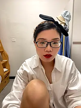 Snapshot of Nlen_baby chatting on November 23, 2025, 12:38 pm Nlen baby online show from November 23, 2025, 12:38 pm