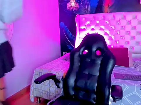 Snapshot of Mika__velvet chatting on February 2, 2026, 8:51 pm Mika velvet online show from February 2, 2026, 8:51 pm