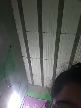 bebeeecitahot33 online show from April 17, 2026, 11:41 pm