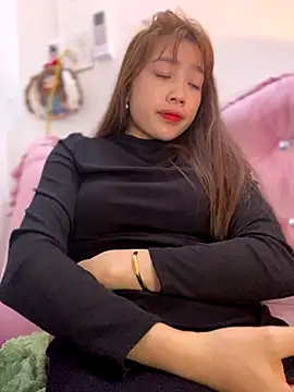 kitty-20x online show from December 17, 2025, 8:59 pm