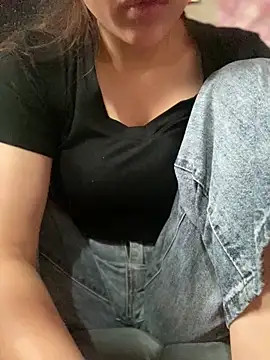 kitty-20x online show from April 27, 2026, 12:08 am