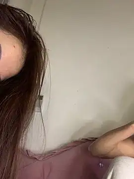 helo-kitty online show from February 8, 2026, 2:20 pm