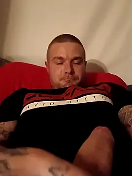 DadDDick925 online show from December 22, 2025, 11:07 am