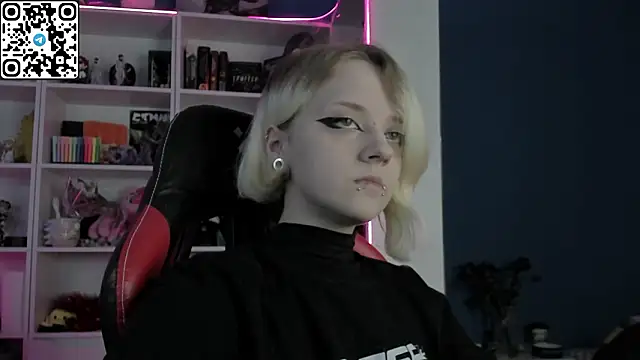 Holy Mistress S online show from March 21, 2026, 9:25 am